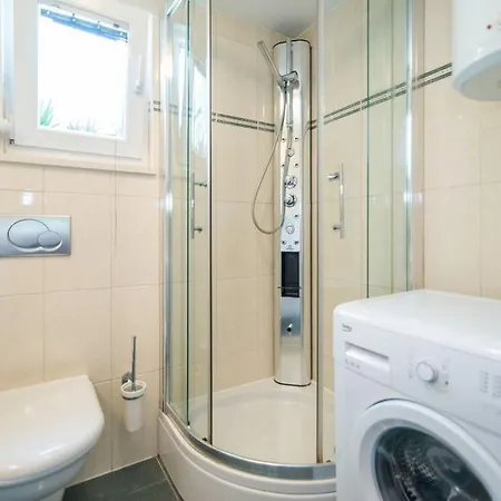 Neroli Apartment *