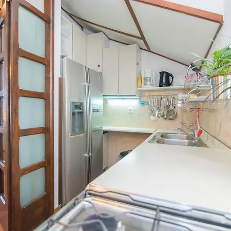 Neroli Apartment
