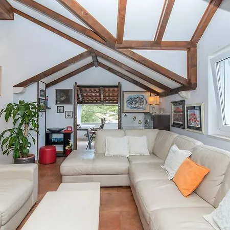 Neroli Apartment *